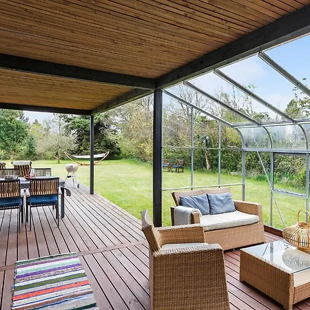 3 Bedroom Stunning In Ferienhaus Vejby