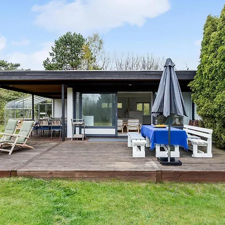 3 Bedroom Stunning In *