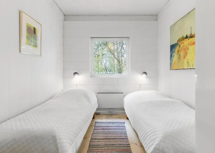 Ferienhaus 3 Bedroom Stunning In